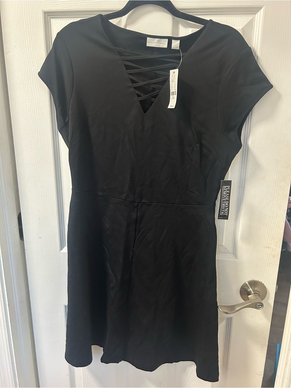 New York & Company Black Lace-Up V-Neck Mini Dress large nwt